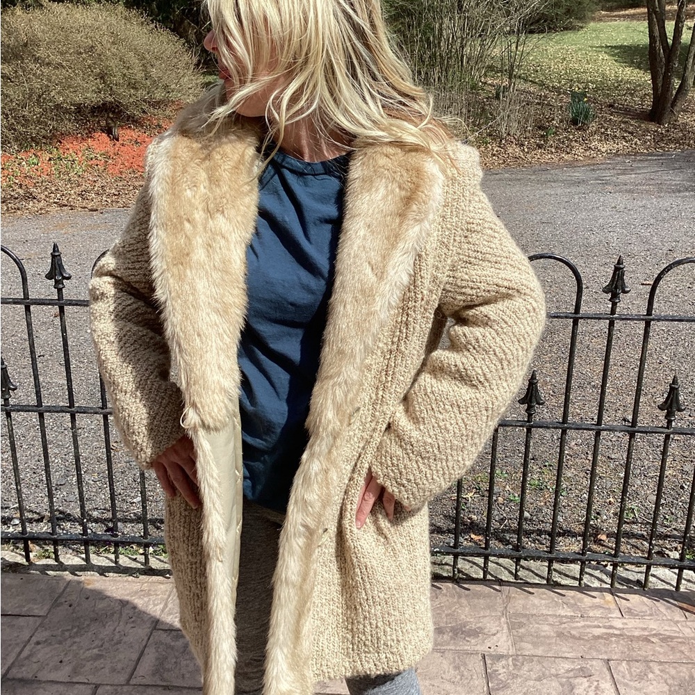 Chic Tan Boucle Blonde Fur Trimmed Coat S